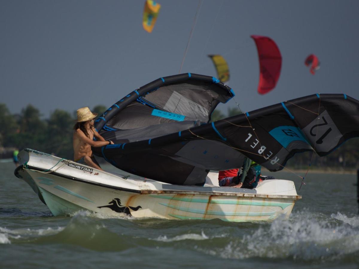 De Silva Wind Resort Kalpitiya - Kitesurfing School Sri Lanka 외부 사진